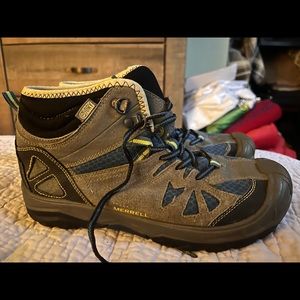 Boys Merrill hiking boots